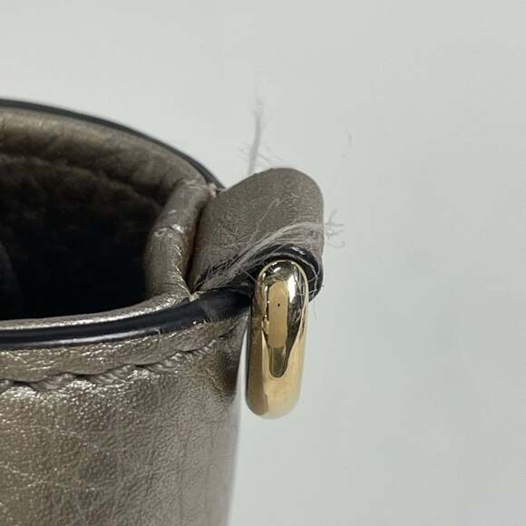 GUCCI Gold Leather Shoulder Bag - Picture 4 of 8